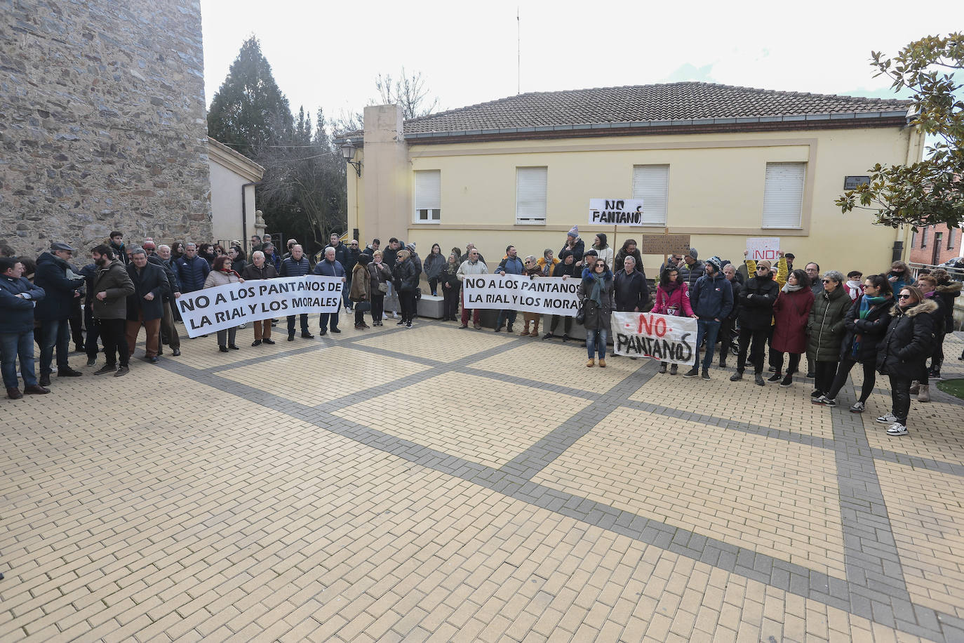 Reunión de alcaldes contra los pantanos La Rial y Los Morales. 