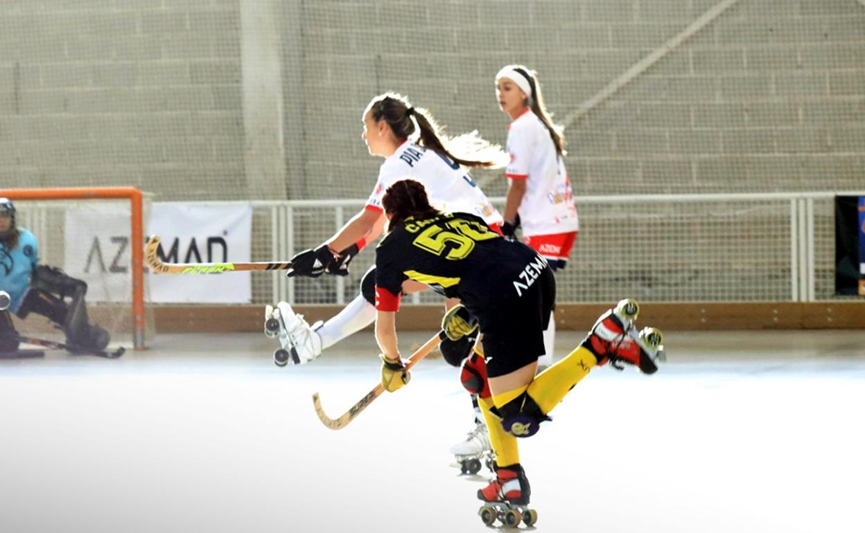 Pía Sarmiento, en imagen, anotó dos goles en Cambre.