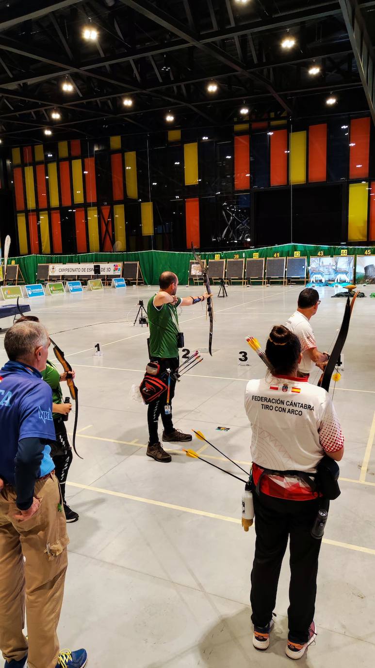 Más de medio millar de tiradores han acudido este fin de semana a León para disputar el Campeonato de España de tiro con arco en sala en hasta cuatro modalidades en una fiesta de esta disciplina que gana su espacio en la ciudad