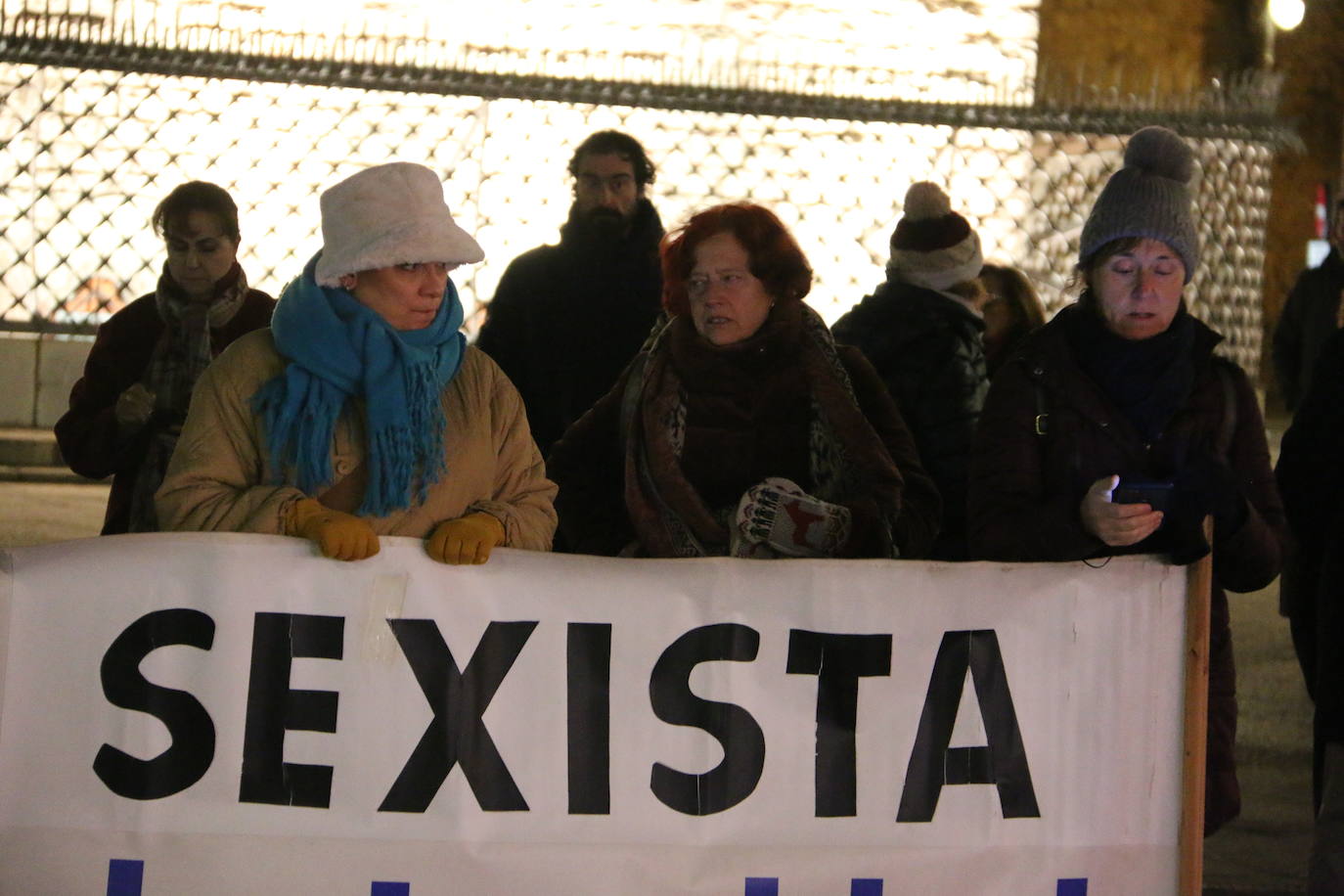 La plataforma contra la violencia machista en León convoca frente a Botines otro lunes sin sol.