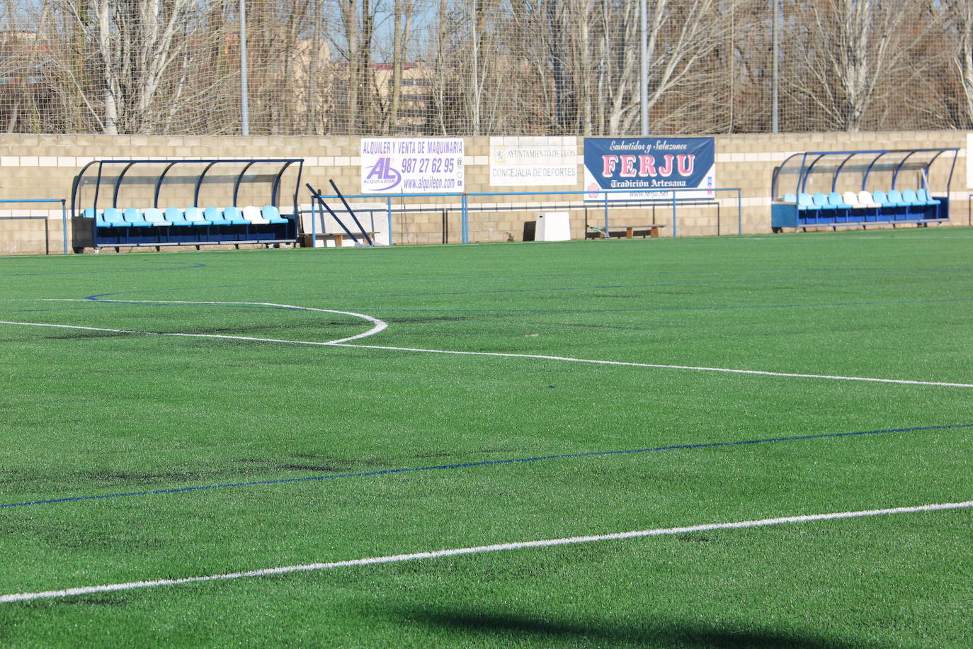 Presentación del campo de fútbol de césped artificial de Puente Castro. 