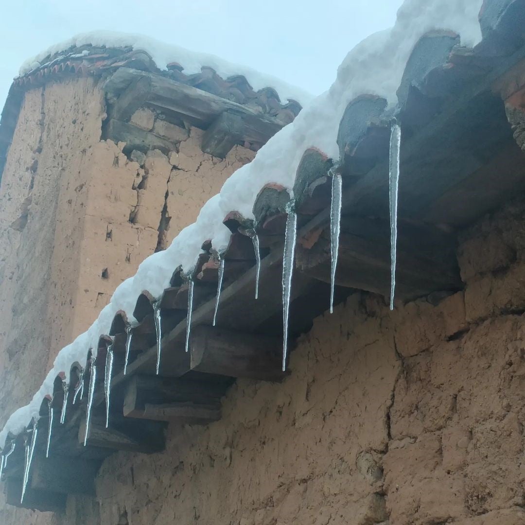 Estampa que deja el frio en la localidad de Sariegos