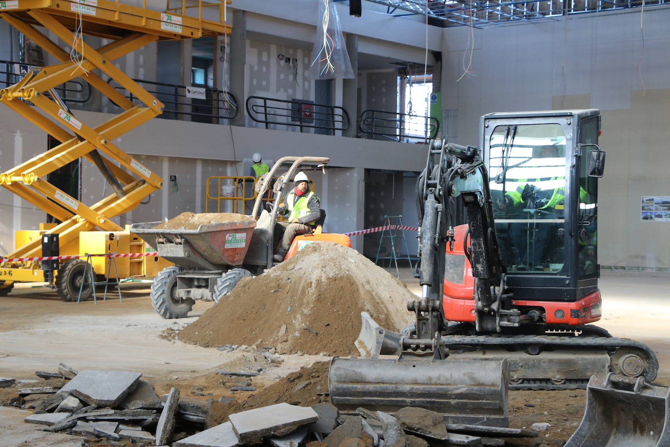 Obras del interior de la estación de Autobuses de León. 