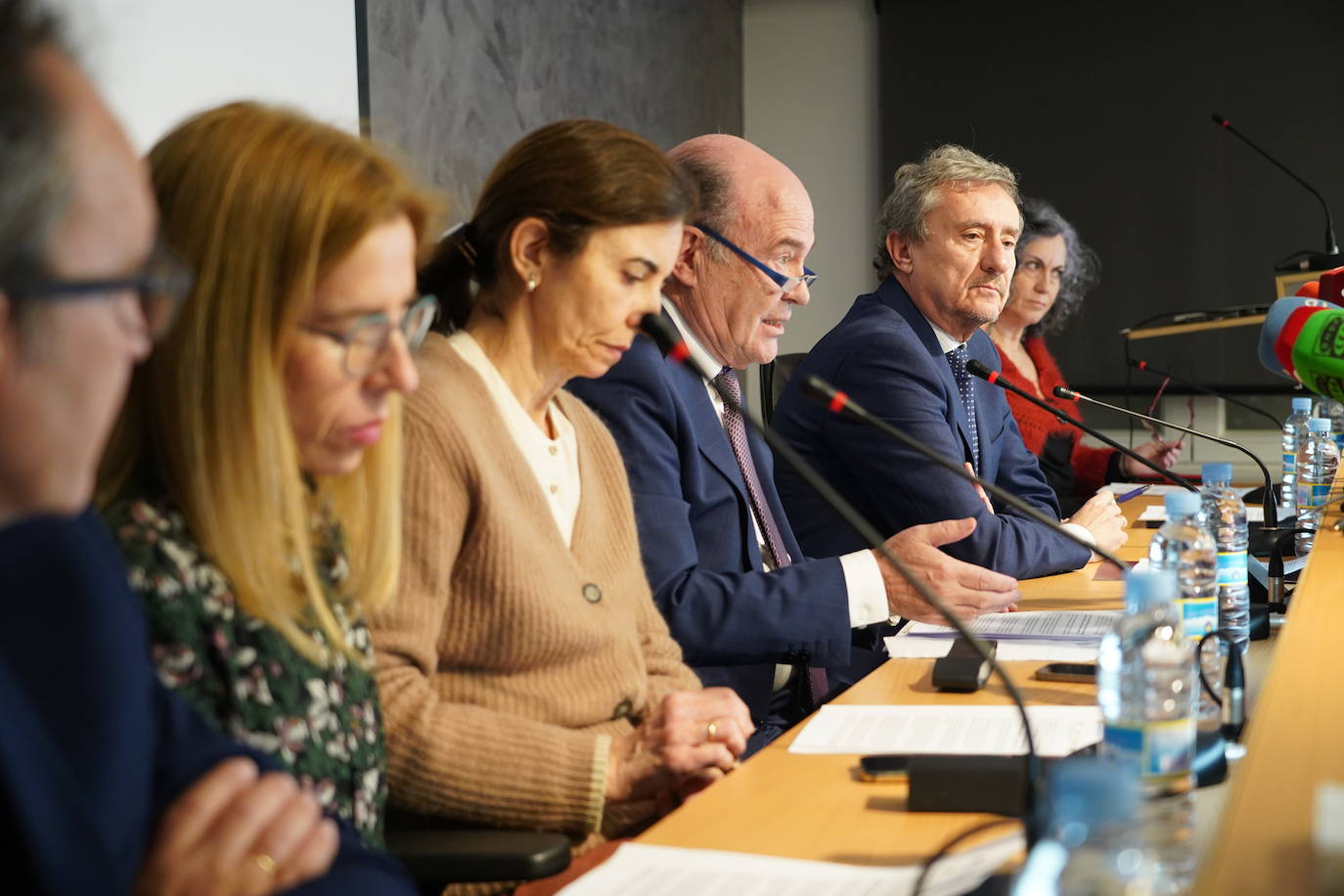 El Colegio de Médicos de Castilla y León y las sociedades científicas de Atención Primaria analizan el futuro del primer nivel asistencial
