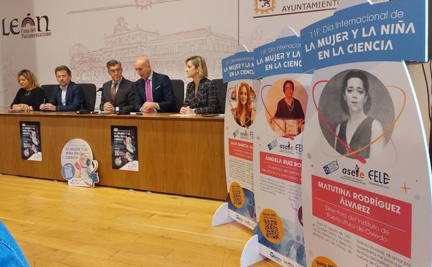 Presentación del poryecto para celebrar el Día de la Mujer y la Niña en la Ciencia.