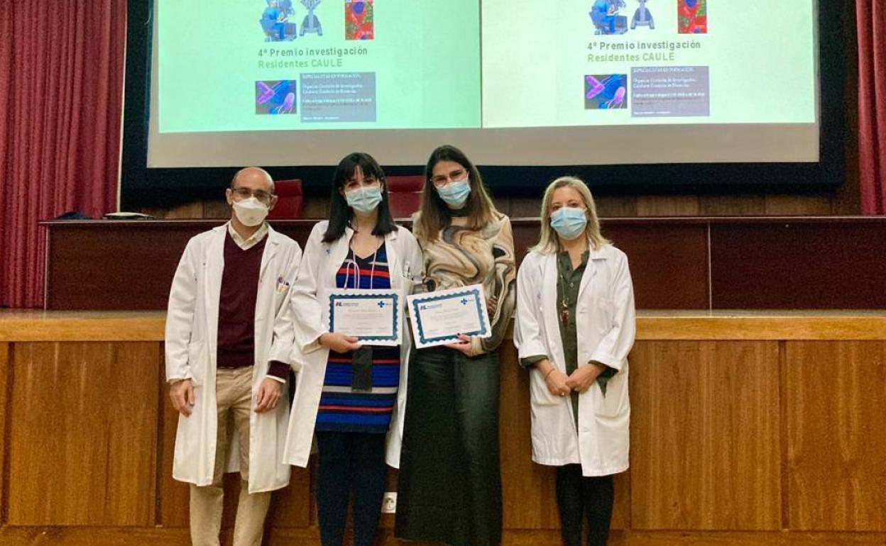 Cristiana Sieiro e Irene Latras reciben los Premios de Investigación Caule 2022.