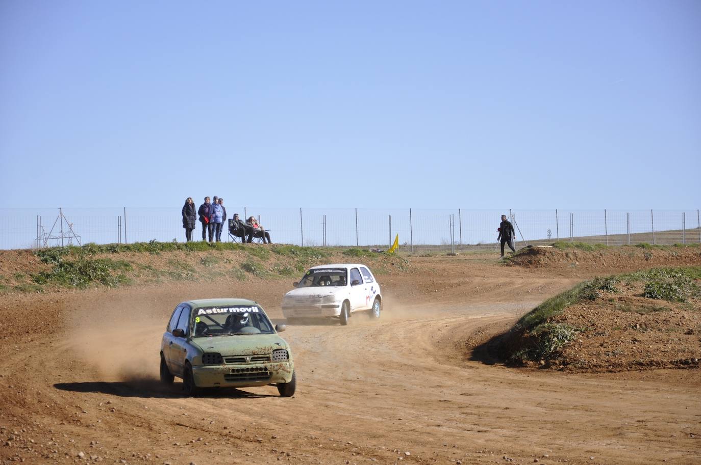 La prueba reunió a más de 200 personas en el Circuito de Los Cucharales en una jornada marcada por el compañerismo que culminó con una comida de confraternización en Valencia de Don Juan.