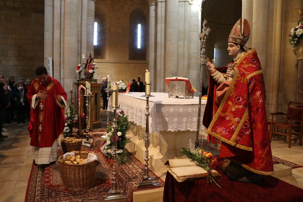 Gradefes ha celebrado este domingo su Feria de San Blas con un éxito rotundo de afluencia.