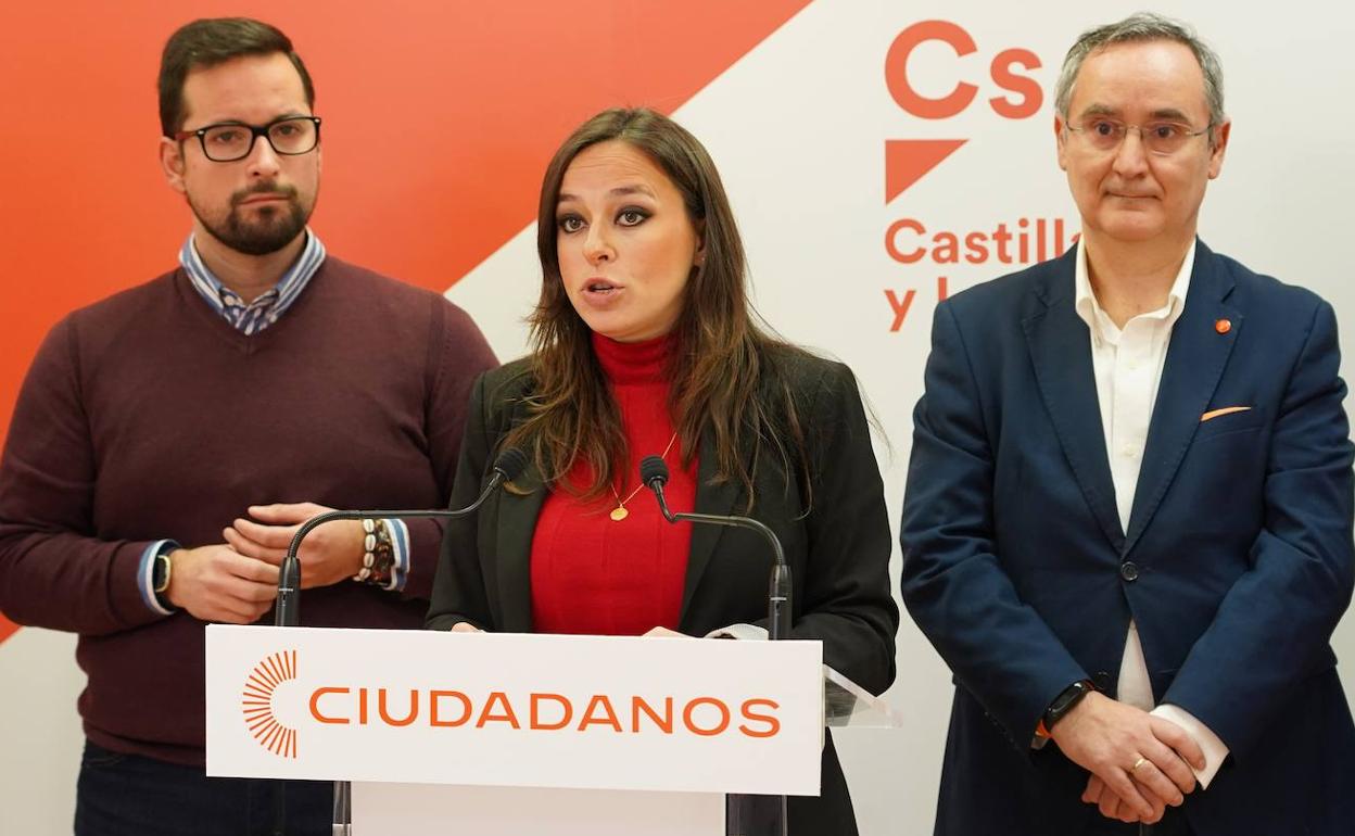 La presidenta de Ciudadanos Castilla y León, Gemma Villarroel, ofrece una rueda de prensa para presentar la nueva ejecutiva autonómica, así como las nuevas líneas para la cita electoral de mayo..