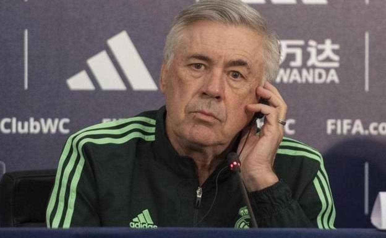 Carlo Ancelotti, durante la rueda de prensa