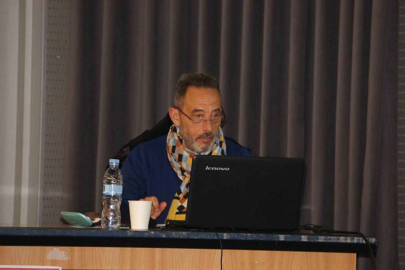 Presentación del libro en el salón de actos del Ayuntamiento de Ordoño II. 