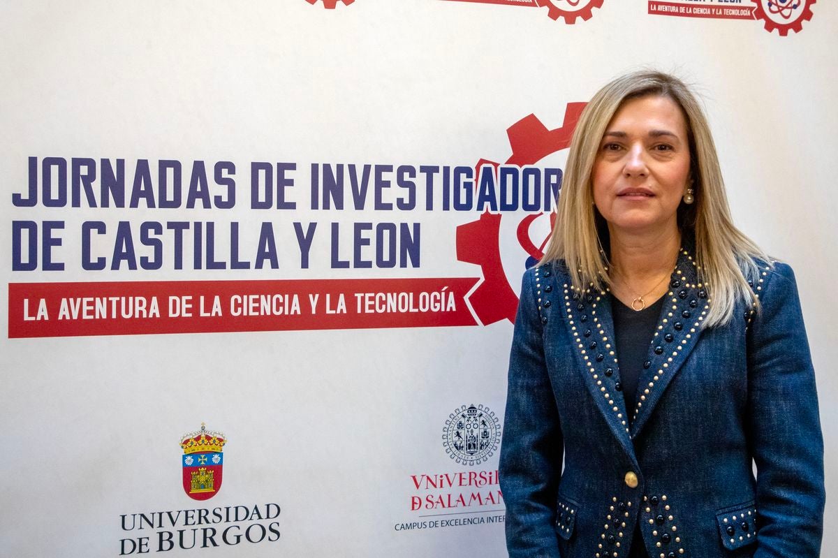 La leonesa Sara García participa en el acto inaugural de las XI Jornadas Investigadoras de Castilla y León celebradas en Salamanca este jueves.