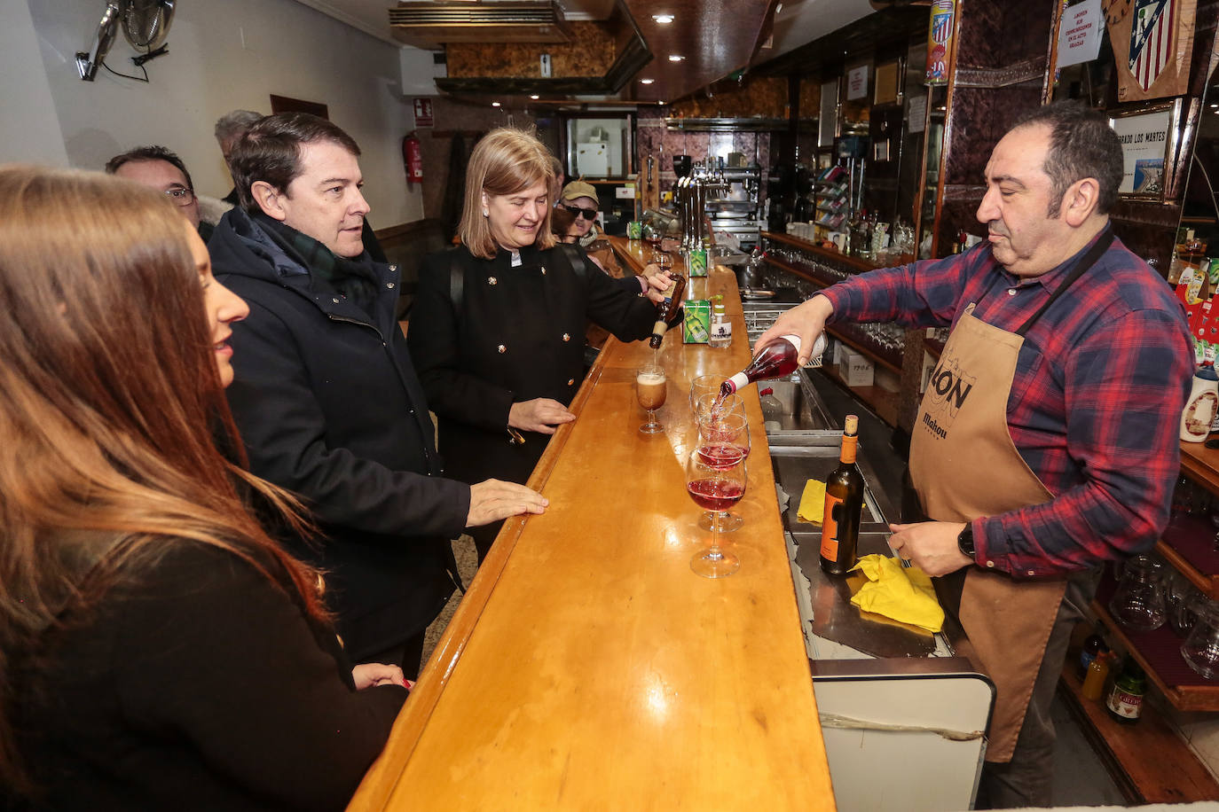 Fotos: El presidente del Partido Popular de Castilla y León, Alfonso Fernández Mañueco visita León