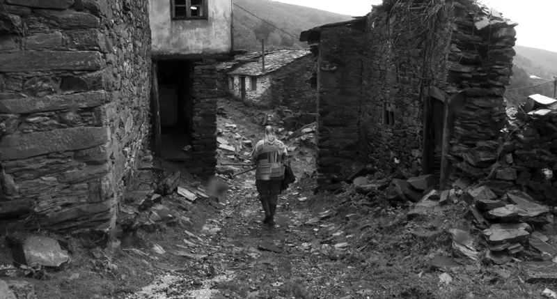 El documental narra la historia de lo sucedido en esta aldea tan cercana al Bierzo 