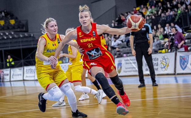 Marta Canella debutó anotando cinco puntos en tres tiros de campo.