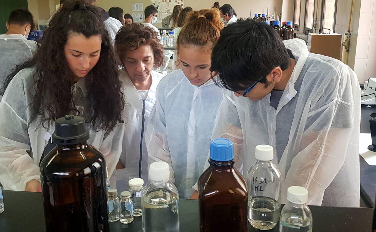 Imagen de archivo de una actividad realizada por la Unidad de Cultura Científica de la Universidad de León.