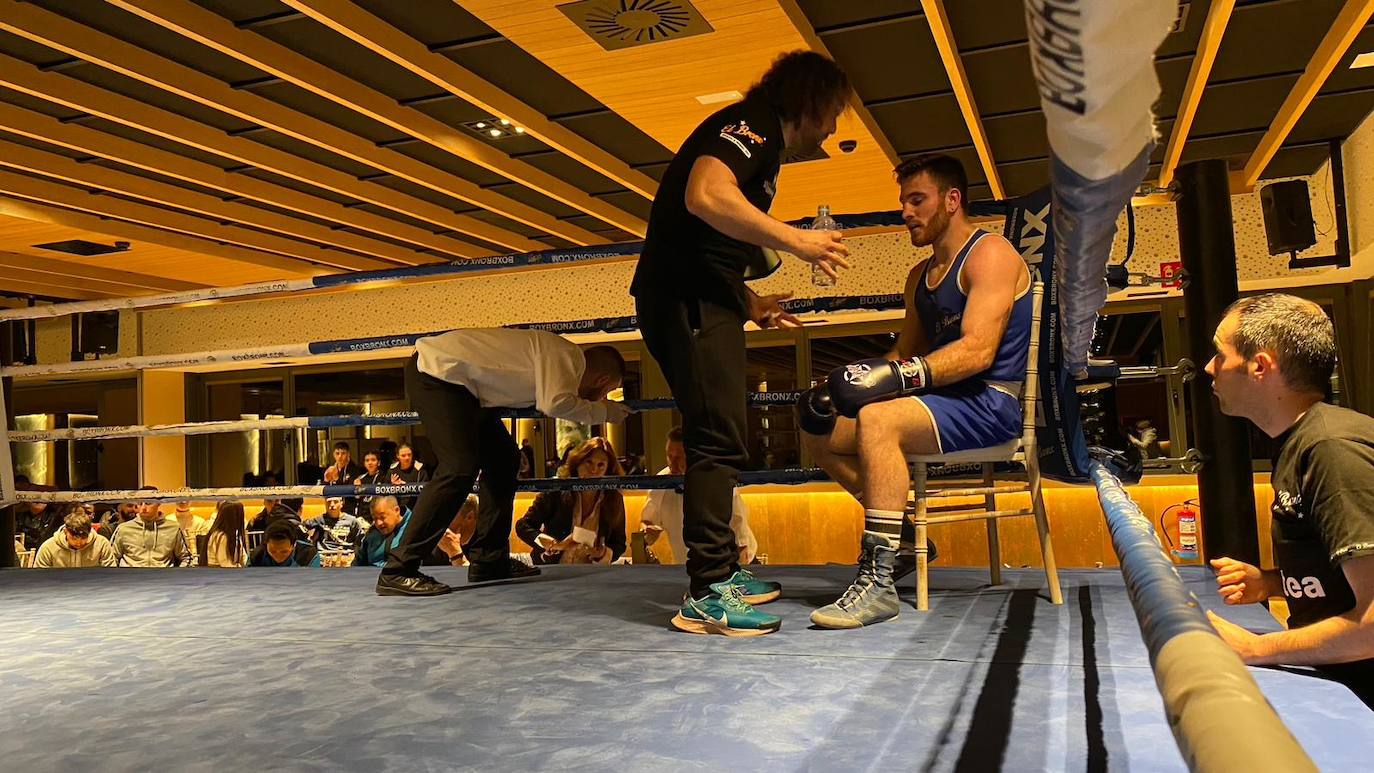 Imagen de la velada de boxeo en el Olímpico de León 