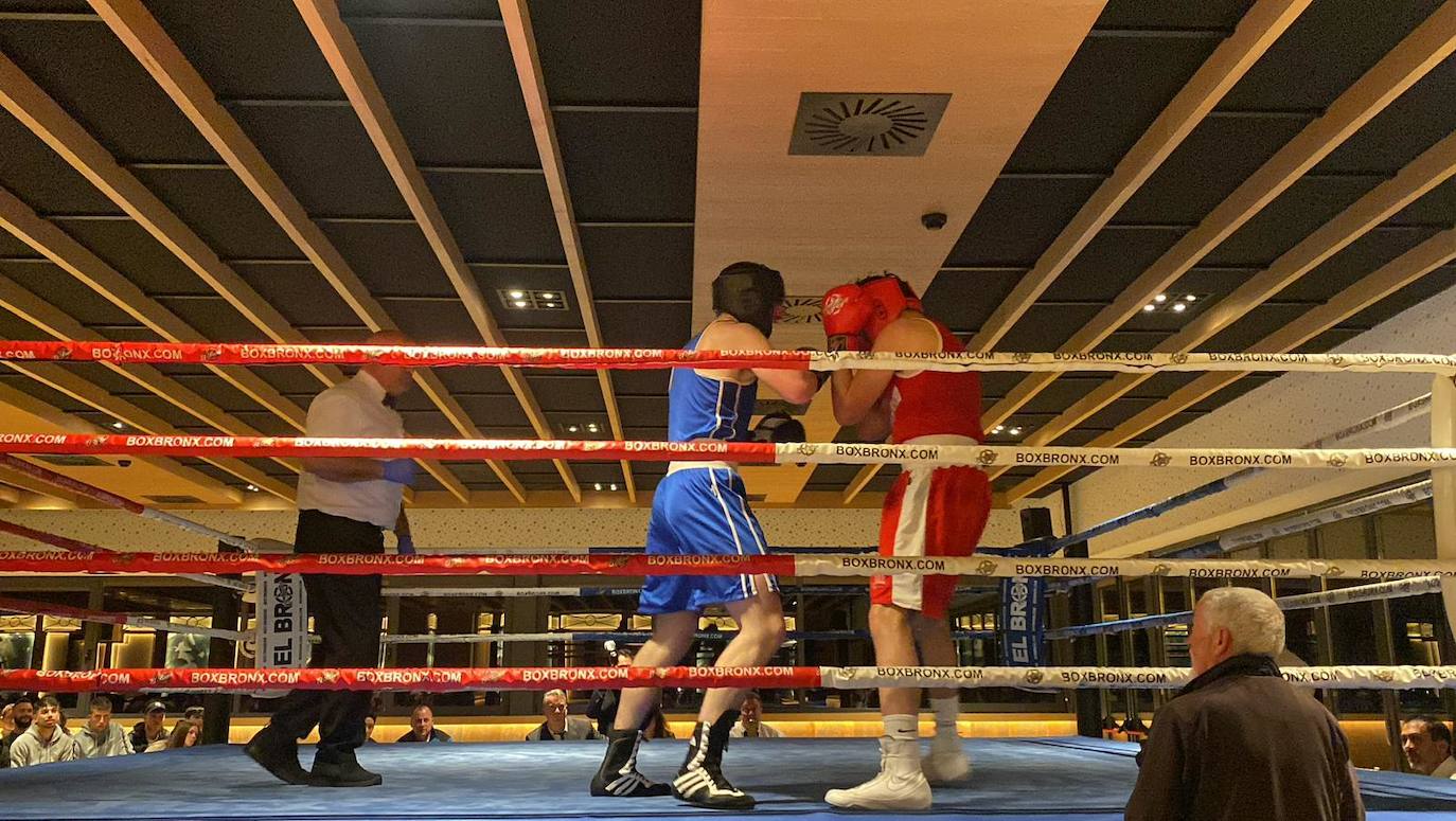Imagen de la velada de boxeo en el Olímpico de León 