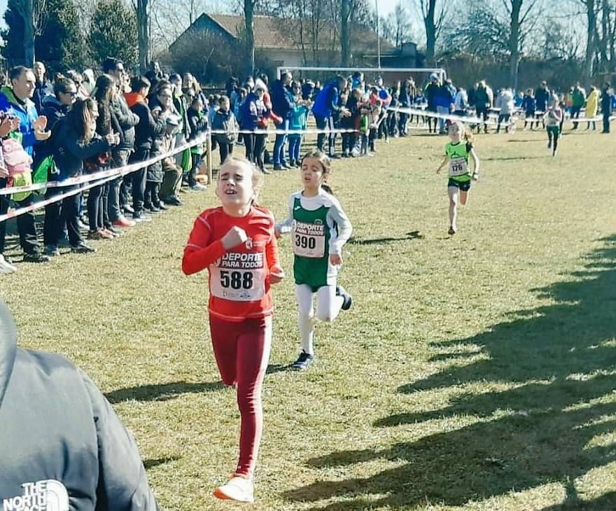 Campeonato Provincial de Atletismo en Benavides.