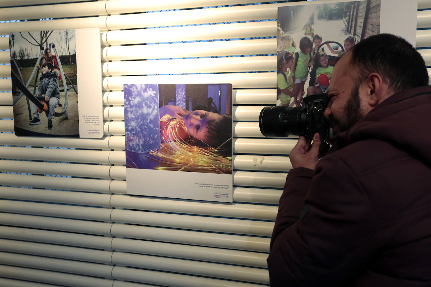 Inauguración de la Exposición del I Concurso de Fotografía «Un feliz viaje por la vida» organizada por la Federación Autismo de Castilla y León.