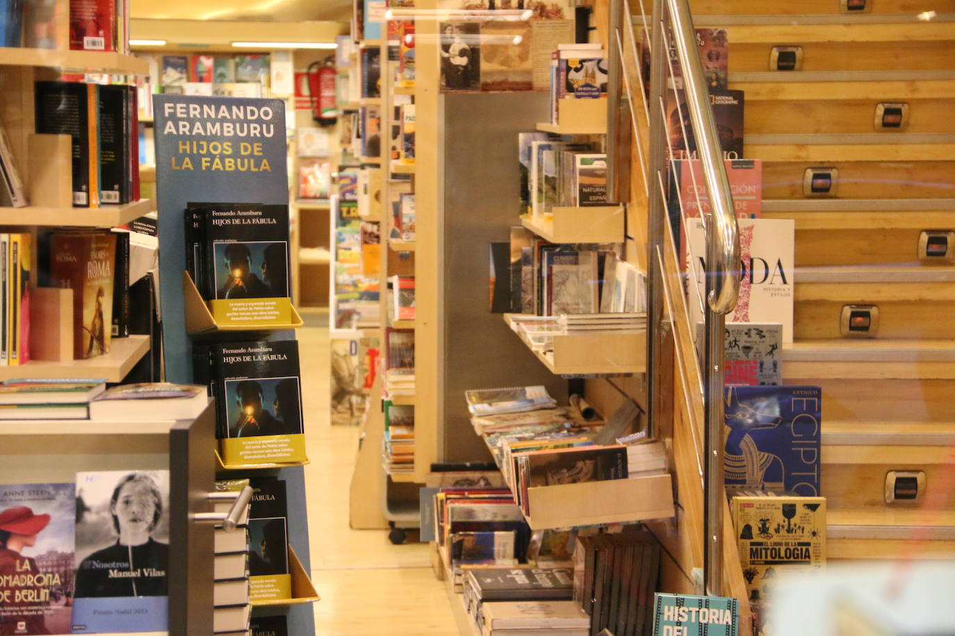 La celebración de San Valentín siempre es una buena excusa para acercarse librerías como la de Artemis situada en la capital leonesa 