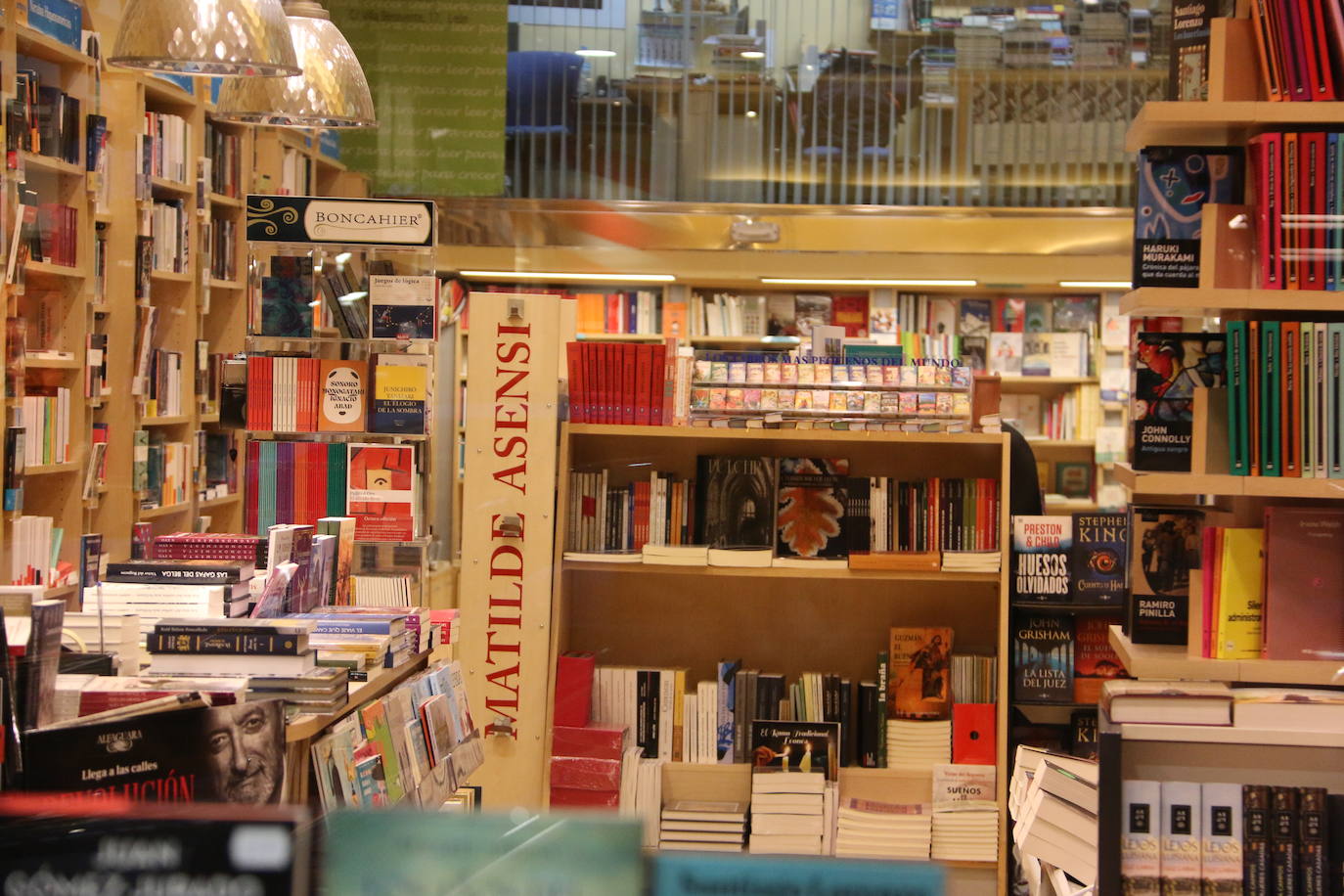 La celebración de San Valentín siempre es una buena excusa para acercarse librerías como la de Artemis situada en la capital leonesa 