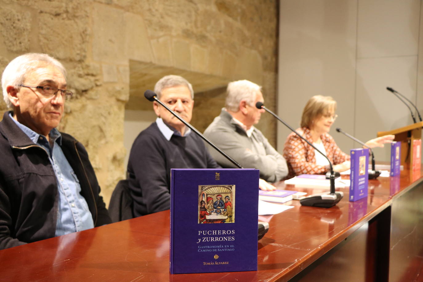 Presentación de Pucheros y Zurrones. Gastronomía en el Camino de Santiago, de Tomás Alvarez 