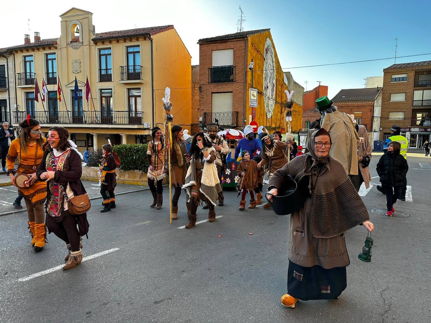 La localidad facundina ha celebrado su tradicional desfile de carnaval donde no han faltado los disfraces más originales y sin olvidar los clásicos.