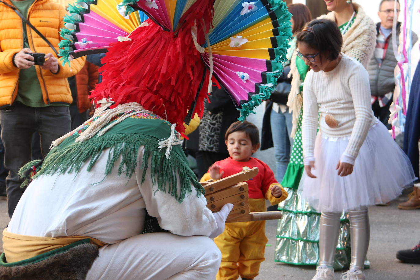 Cimanes del Tejar ha celebrado una de sus fiestas más enraizadas, el antruejo más tradicional