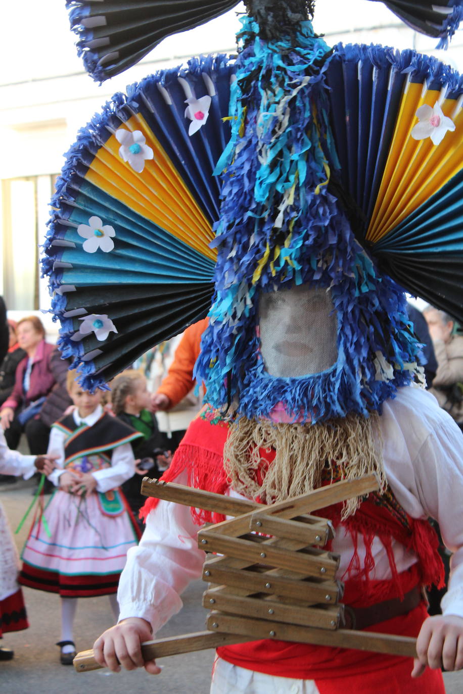 Cimanes del Tejar ha celebrado una de sus fiestas más enraizadas, el antruejo más tradicional