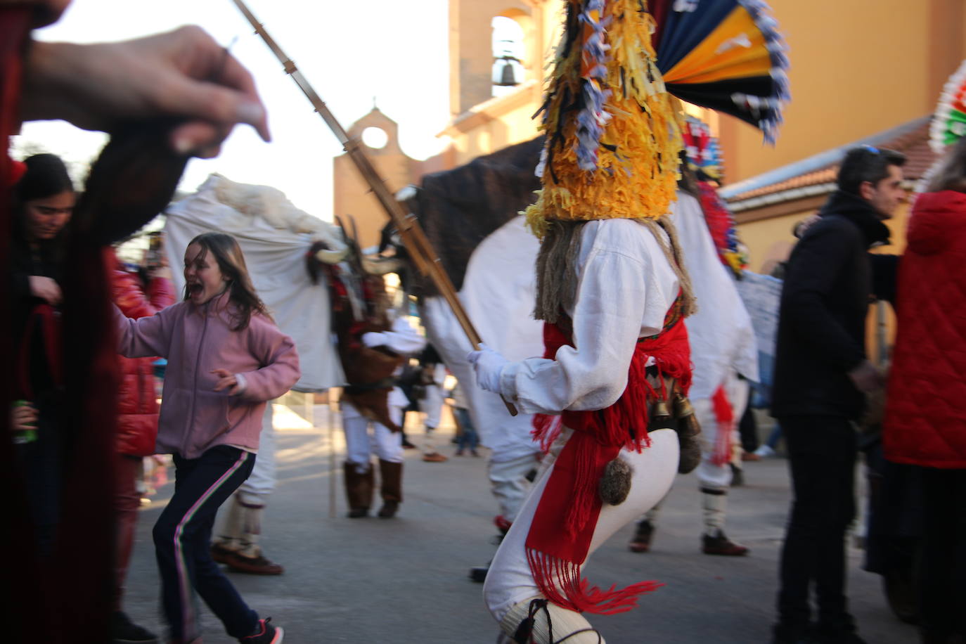 Cimanes del Tejar ha celebrado una de sus fiestas más enraizadas, el antruejo más tradicional