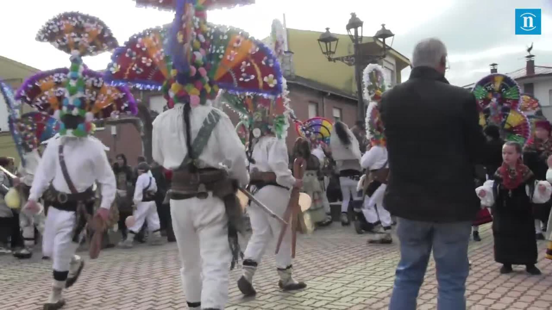 Llamas de la Ribera celebra su tradicional antruejo