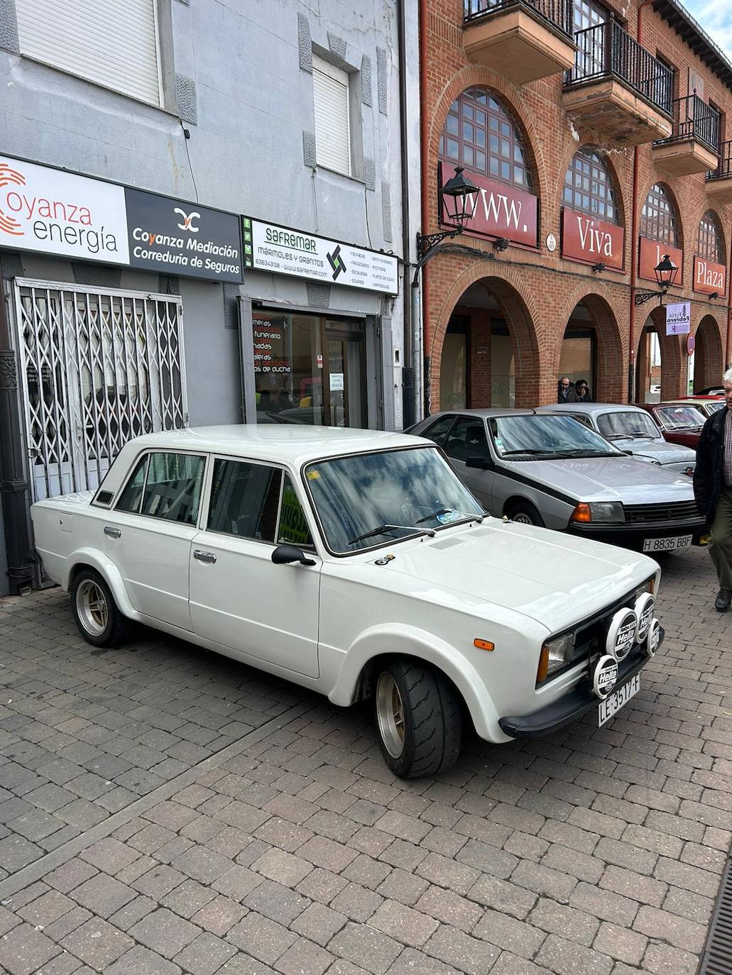 La 102ª Feria de Febrero ha tocado a su fin en una soleada mañana de domingo con miles de personas circulando por las calles de Valencia de Don Juan..