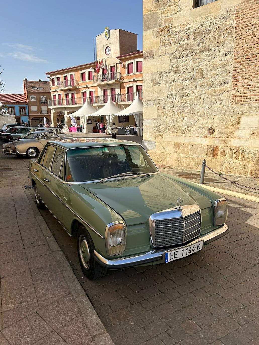 La 102ª Feria de Febrero ha tocado a su fin en una soleada mañana de domingo con miles de personas circulando por las calles de Valencia de Don Juan..