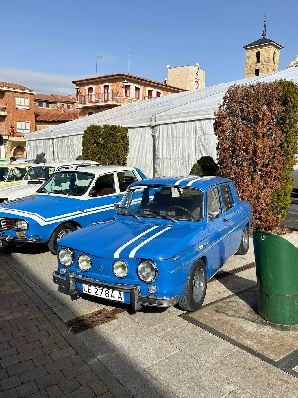 La 102ª Feria de Febrero ha tocado a su fin en una soleada mañana de domingo con miles de personas circulando por las calles de Valencia de Don Juan..