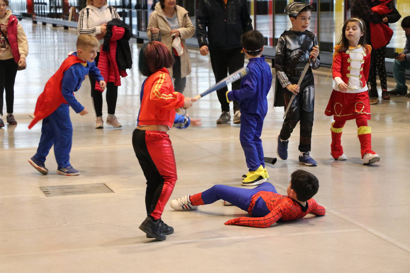 El Palacio de Exposiciones albergó esta cita en el Lunes de Carnaval y contó con la presencia de pequeños y mayores.