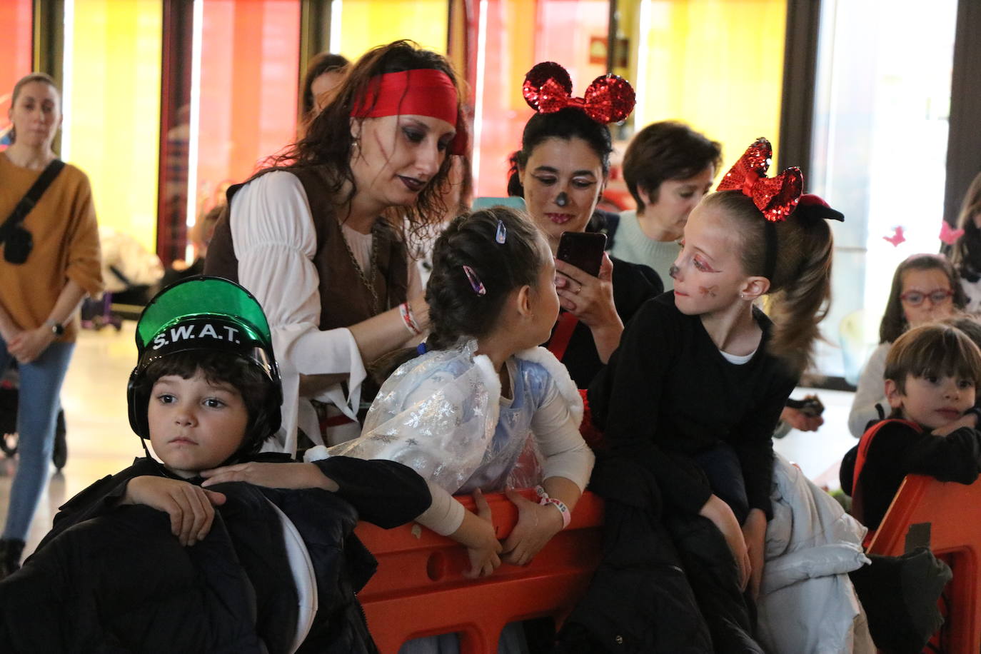 El Palacio de Exposiciones albergó esta cita en el Lunes de Carnaval y contó con la presencia de pequeños y mayores.