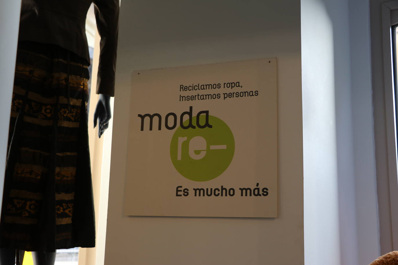 La tienda de ropa de segunda mano en León, Moda Re-.