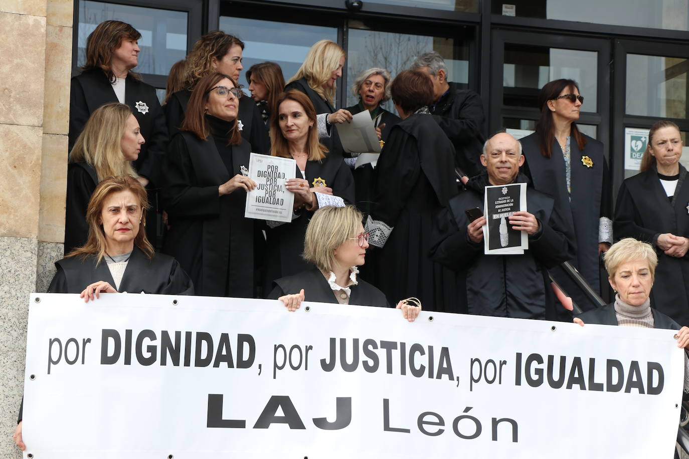 Este viernes se cumple un mes de huelga indefinida en el colectivo de letrados de adminsitración de justicia sin visos de resolución por la falta de acuerdos con el Ministerio.