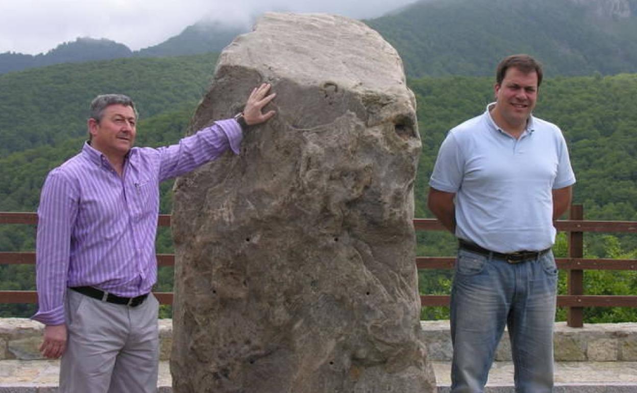 Los alcaldes de Oseja de Sajambre y de Posada de Valdeón.