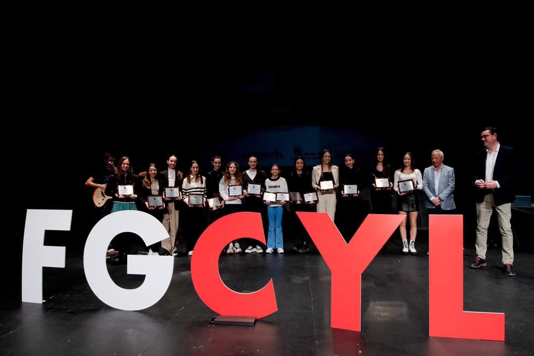 Lluvia de premios para el Ritmo en la Gala de la Federación de Gimnasia y emotivo recuerdo a Itziar Fernández. Laguna de Duero acogió la Gala de la Gimnasia de Castilla y León que distinguió a 15 gimnastas del club leonés y, a título póstumo, a Itziar Fernández.