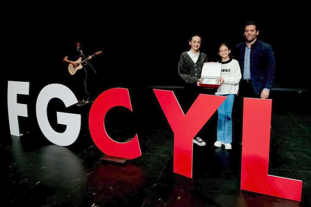 Lluvia de premios para el Ritmo en la Gala de la Federación de Gimnasia y emotivo recuerdo a Itziar Fernández. Laguna de Duero acogió la Gala de la Gimnasia de Castilla y León que distinguió a 15 gimnastas del club leonés y, a título póstumo, a Itziar Fernández.