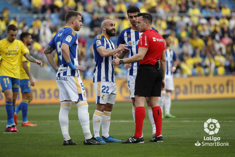 El conjunto berciano se midió a Las Palmas en el estadio Gran Canaria en busca de una victoria clave para buscar la permanencia