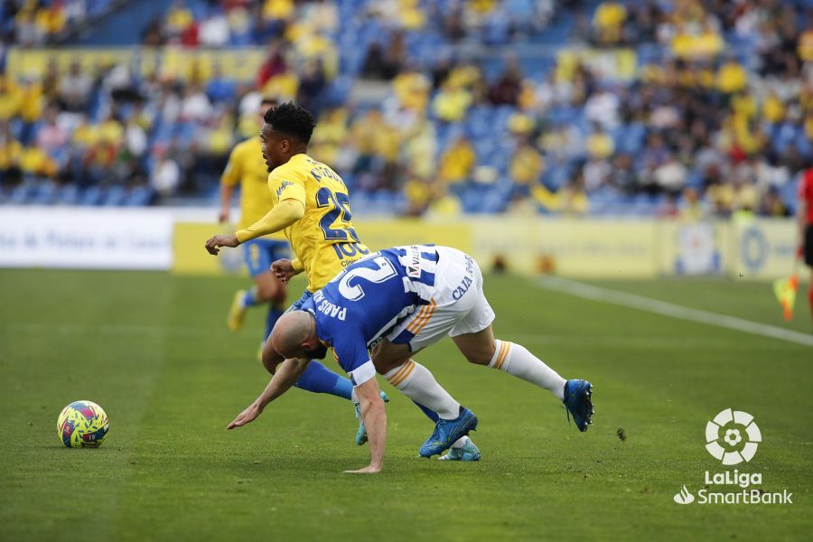 El conjunto berciano se midió a Las Palmas en el estadio Gran Canaria en busca de una victoria clave para buscar la permanencia