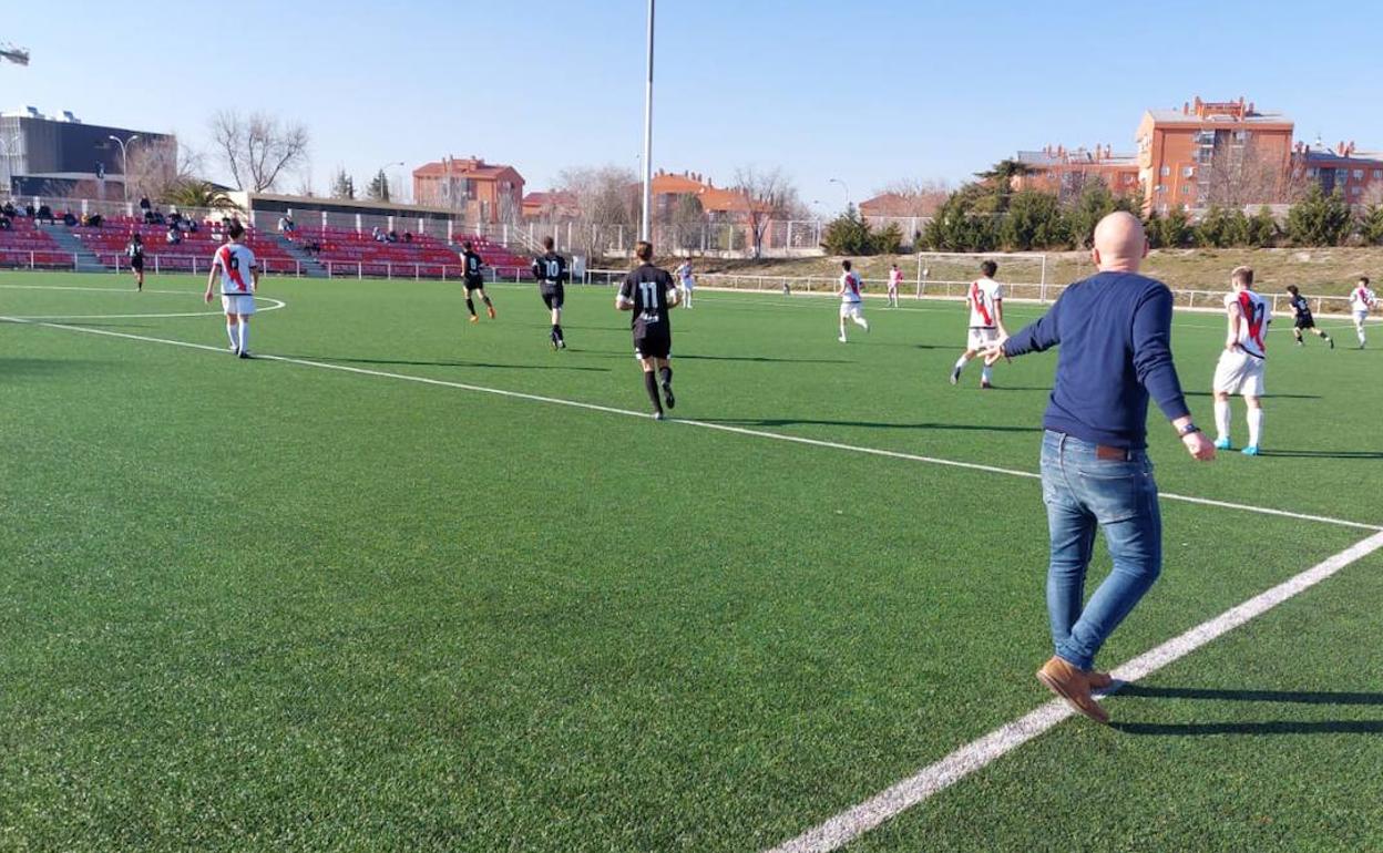 Benavides se estrena con derrota al frente de la Cultural de División de Honor.