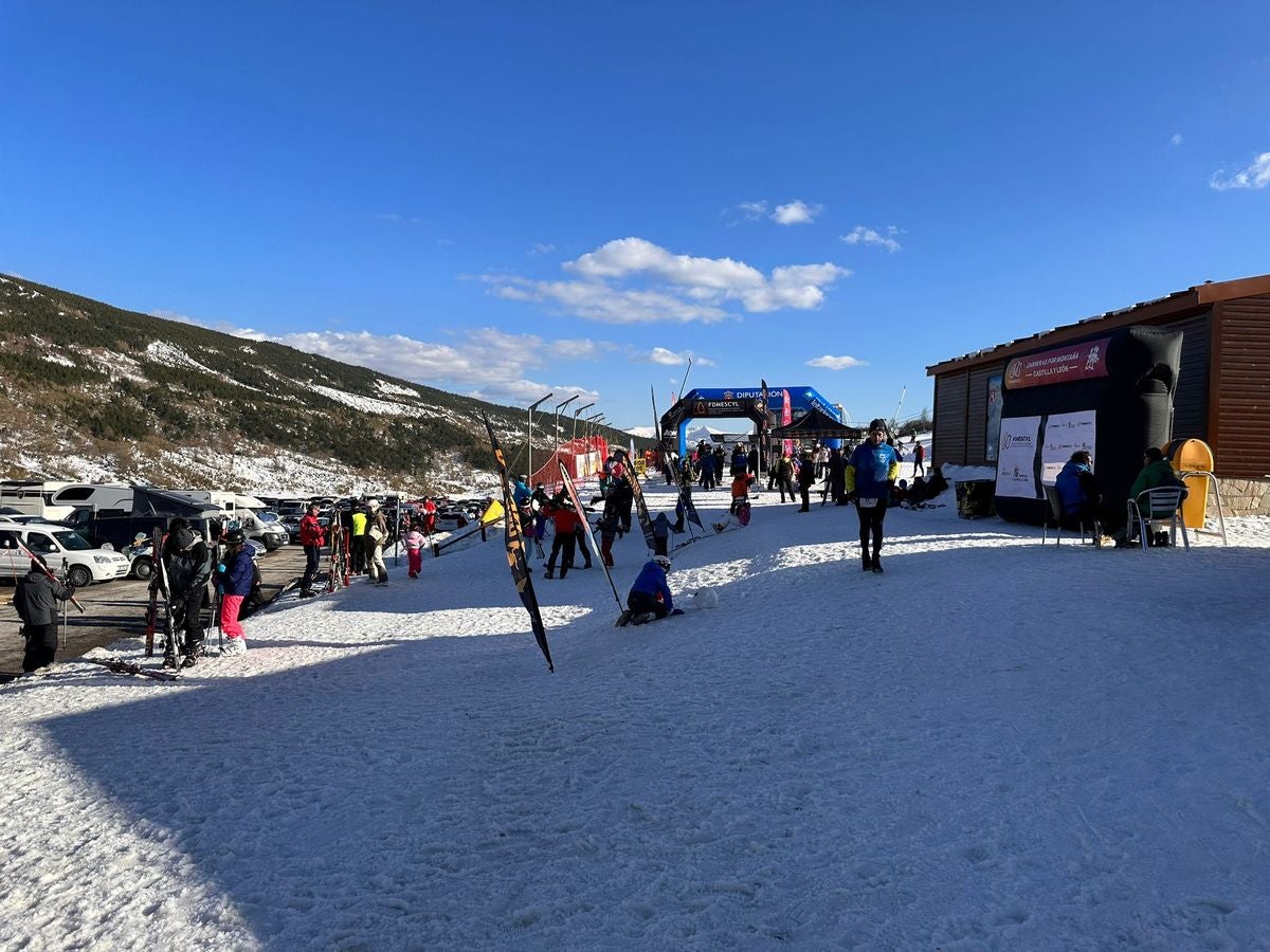 La estación de esquí de Valle Laciana-Leitariegos ha celebrado este fin de semana el Snow Weekend Festival con una gran participación de corredores y amantes de los deportes de invierno.