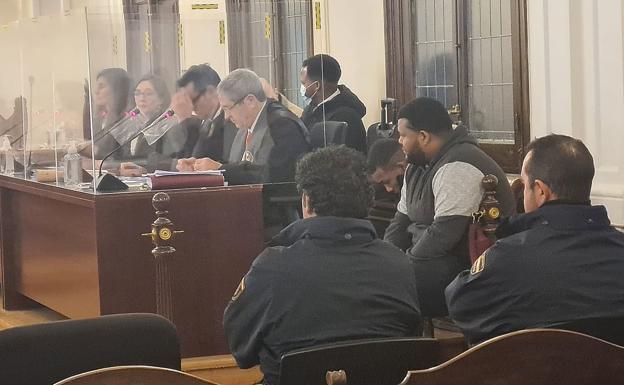 El principal acusado por el crimen de Dawry Vilorio, este lunes en la Audiencia Provincial. 