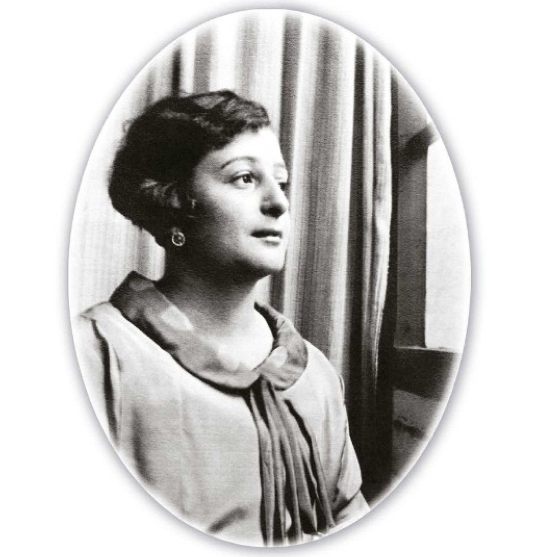 Justina González, la primera mujer médico en León