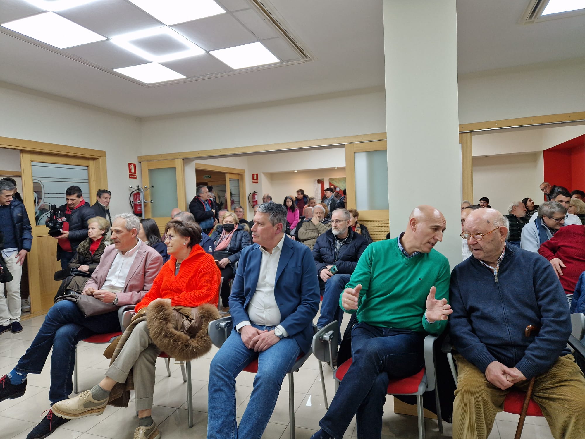 La Agrupación local del Partido Socialista de León celebra una general extraordinaria en la que se presentará, para su proclamación, la lista de candidatos que acompañarán José Antonio Diez para el Ayuntamiento de León