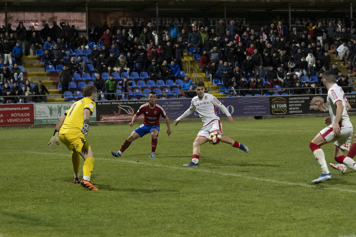 CD Teruel contra Cultural Leonesa